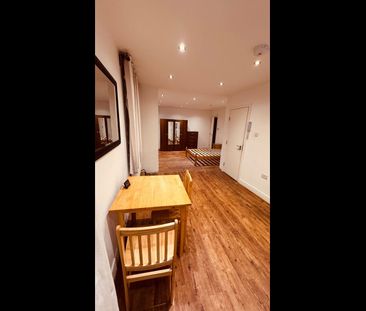 Studio Flat, Park Royal Road, NW10 - Photo 5