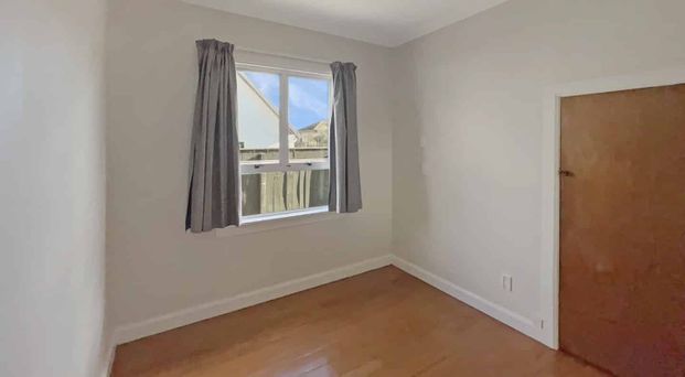 ROSLYN - 3 BEDROOMS - Photo 1