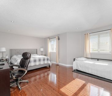 For Lease - 54 Whitewash Way, Brampton, Ontario - Photo 3