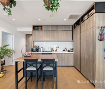 Sophisticated Escala Living & City-Edge Convenience - UNFURNISHED - Photo 3