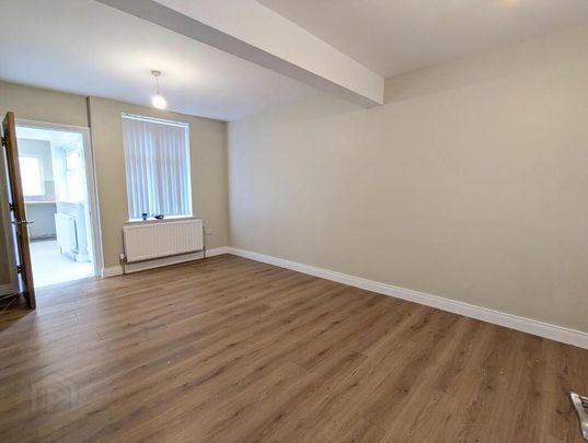8 Valentia Place, Newcastle, BT33 0EH - Photo 1