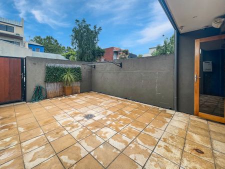 18 Nottingham Street, Kensington VIC 3031 - Photo 5