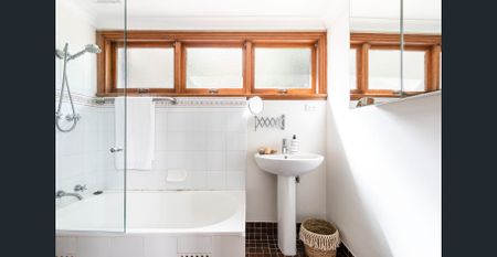 The ultimate entry into ‘Toxteth Estate’ - Photo 4