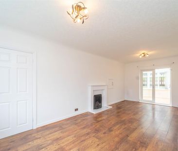 Coleshill Avenue, Burnley - Photo 3