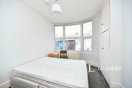 Newmarket Road, Brighton, East Sussex, BN2 - Photo 4