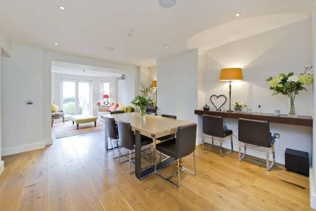 5 bedroom terraced house to rent - Photo 4