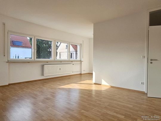 Helle 2 Zimmer Wohnung mit Balkon in zentraler Lage! - Foto 1