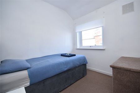 60, Fairfield Hill, Leeds, West Yorkshire, LS13 3DJ - Photo 4