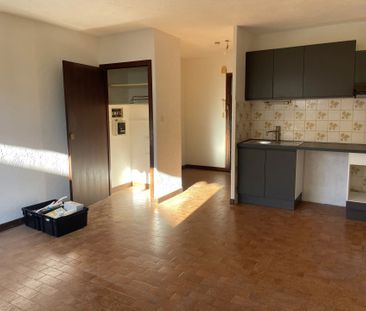 Location Appartement 1 pièce 25m² SALLANCHES 74700 - Photo 2