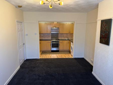 4 bedroom flat to rent - Photo 5