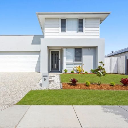 Large Contemporary Residence In The Heart Of Pimpama - Photo 3