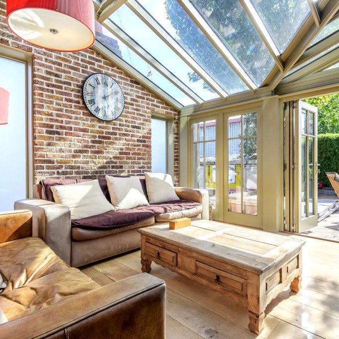 5 bedroom end of terrace house to rent - Photo 1