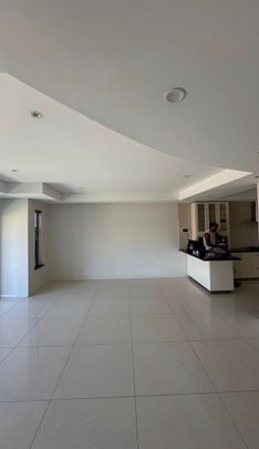 Scarborough - Photo 1