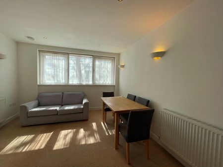1 Bed Flat, Adriatic Apartments, E16 - Photo 4