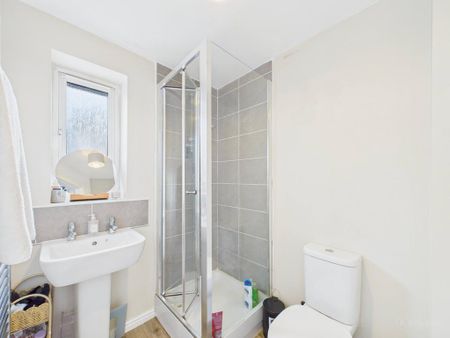 3 bedroom semi-detached house to rent - Photo 3