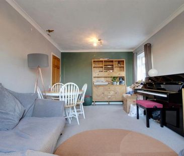 3 bedroom semi-detached bungalow to rent - Photo 1