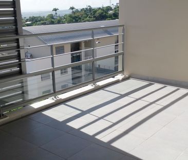 Location Appartement 3 pièces 68m² ST DENIS 97400 - Photo 5