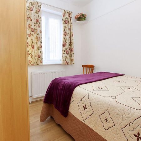 5 bedroom house to rent - Photo 2