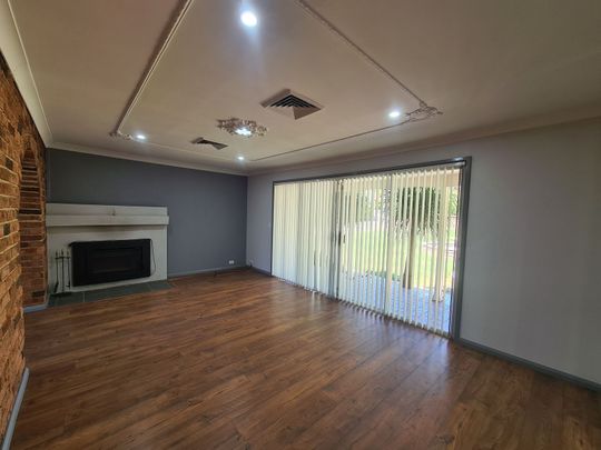 Modern 4-Bedroom Family Home on a Large Block – Prime Silverdale Location! - Photo 1