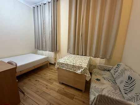 Room in a Shared House, London, SE8 - Photo 2