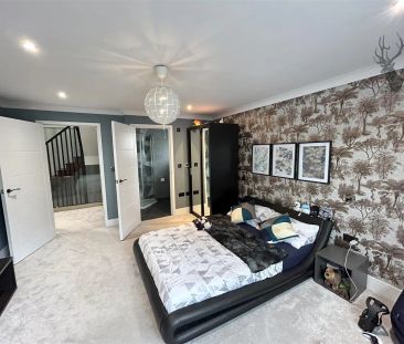 5 Bedroom House - Photo 5