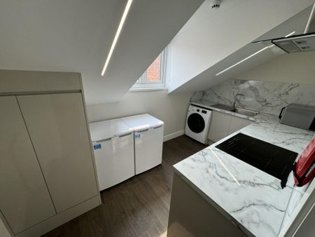 1 bedroom flat to rent - Photo 4