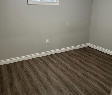 For Lease - 27 Tansley Avenue Unit# Bsmt, Toronto, Ontario - Photo 2