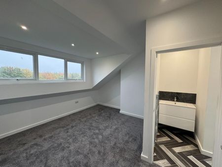 4 bedroom House To Let - Photo 3