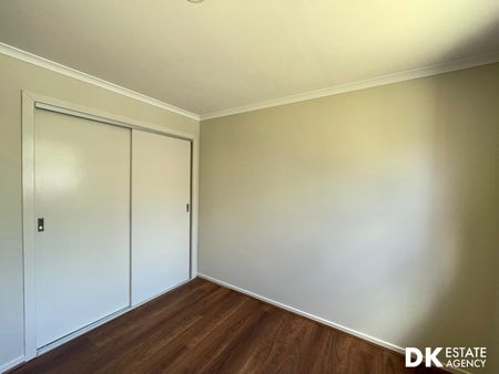 Spacious 4 Bedroom House - Photo 5