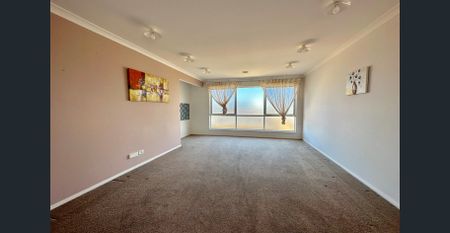 16 Hugo Drive, Point Cook, Vic 3030 - Photo 2