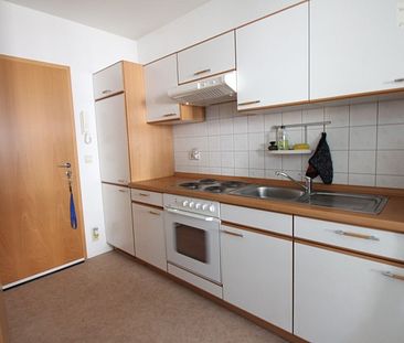 Schöne 1-Raum-Maisonette-Wohnung mit Einbauküche und neuen Böden - Photo 1