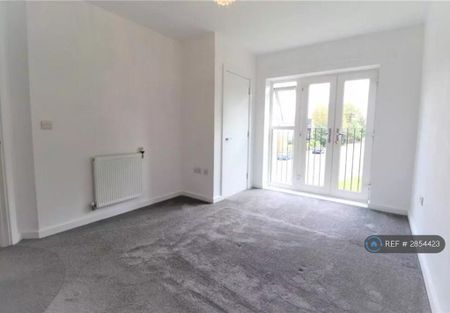 2 bedroom flat to rent - Photo 3
