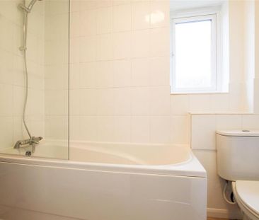 2 bedroom end of terrace house to rent - Photo 6