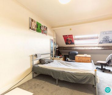 4 bedroom terraced house to rent - Photo 3