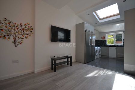 Palmer Park Avenue, Reading, Berkshire, RG6 1DN - Photo 3