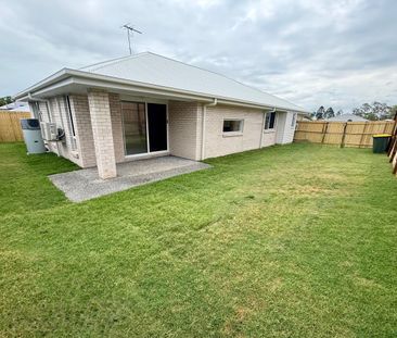 Stunning brand new 4 bedroom home! - Photo 2