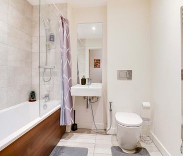 2 bedroom ground floor flat to rent - Photo 4