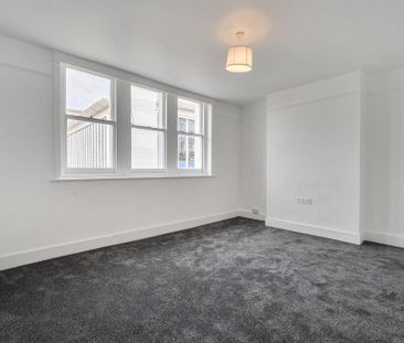 2 bedroom maisonette to rent - Photo 4