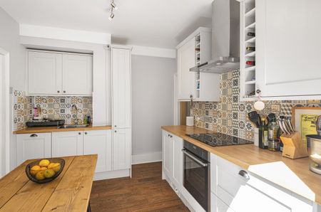 Queen Mary Road, Crystal Palace, Lodnon, SE19 - Photo 2