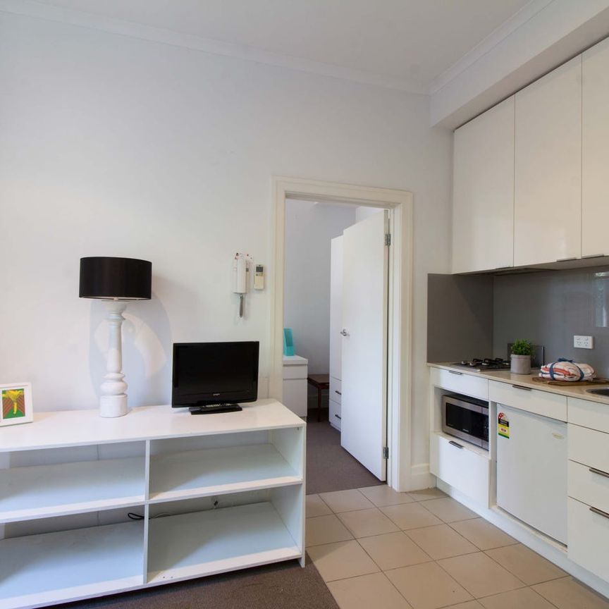 Prahran Mews Apartments - Student Accommodation Prahran - Photo 1