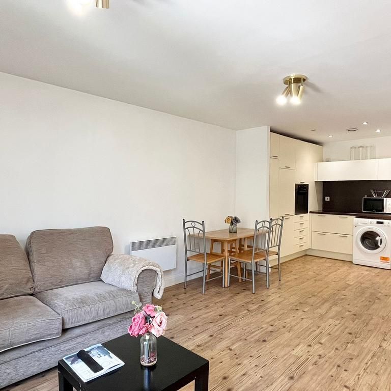 1 bedroom flat to rent - Photo 1