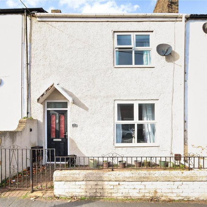 3 bedroom terraced house to rent - Photo 1
