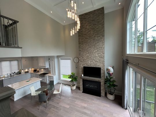 For Lease - 2194 Elmhurst Avenue, Oakville, Ontario - Photo 1