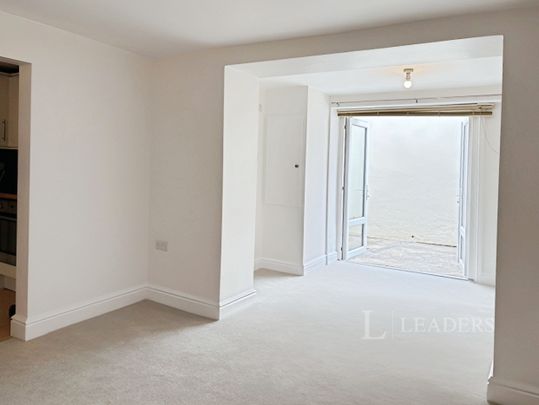 1 bedroom apartment to rent Albert Place Cheltenham - Photo 1