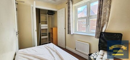 Hatcher Crescent - Photo 3