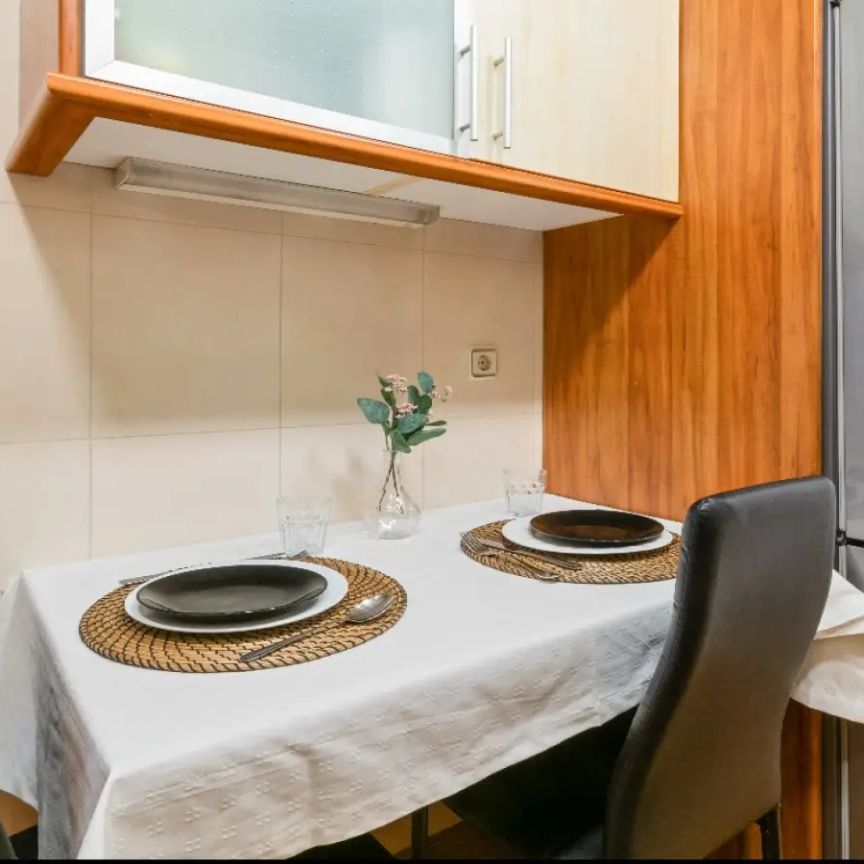 Room in a shared 4-bedroom apartment for rent in la Font de la Guatlla, tenants restrictions apply - Foto 1