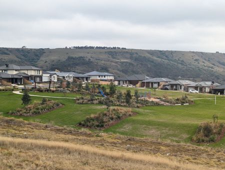 Maddingley - Photo 2