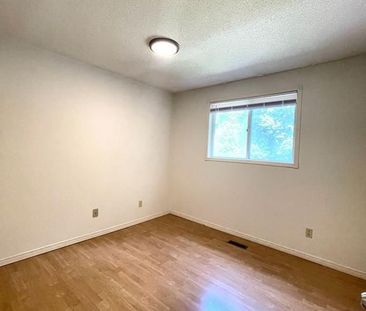 For Lease - 1059 Easthill Court, Newmarket, Ontario - Photo 1