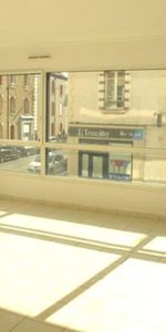 Location Appartement 3 pièce(s) de 63.82 m2 - Photo 3