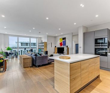 3 bedroom flat to rent - Photo 2